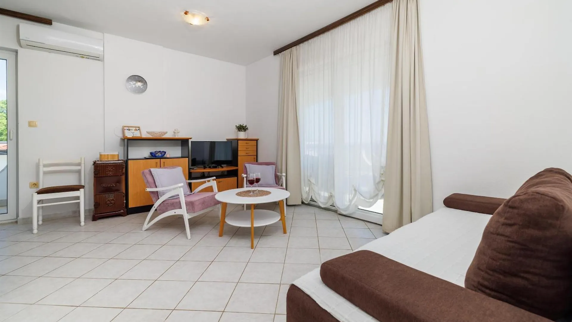 Apartments Snjezana Novi Vinodolski